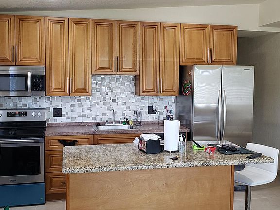 2nd image of 117 NW 8th Ave #117