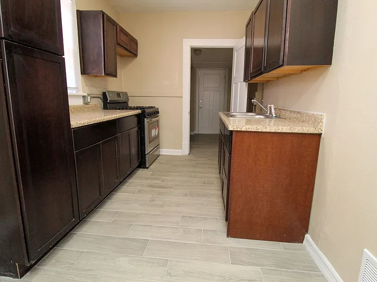 3309 Nations Ave — Photo 6