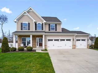 4767 Briar Hill Dr, Ravenna, OH 44266