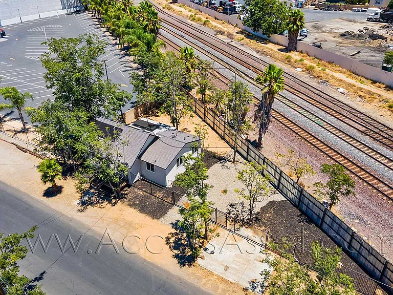 434 Highland Ave — Photo 26