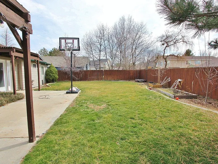 6177 S Peppertree Ave — Photo 24