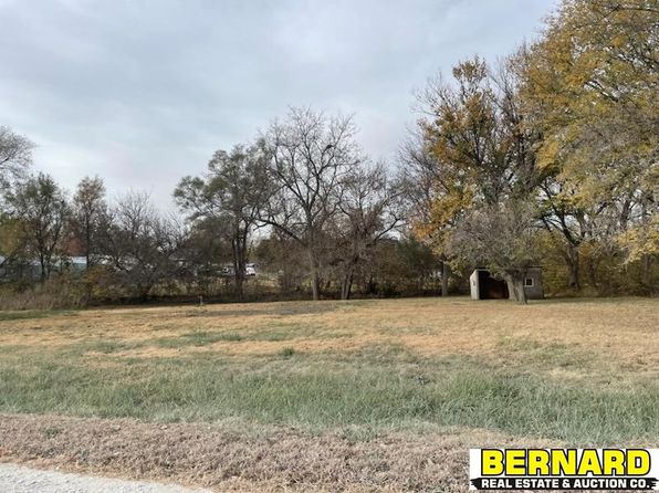 126 N Locust St, Otoe, NE 68417