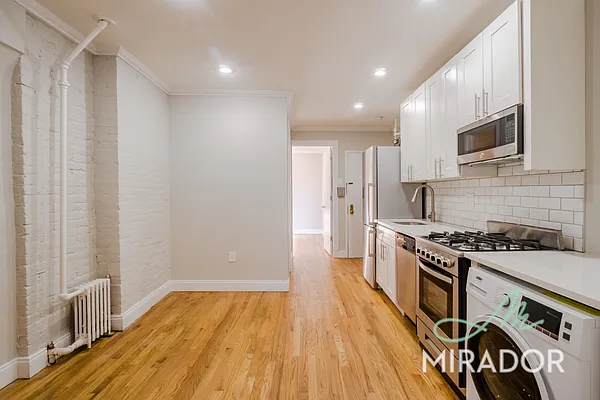 Rented by Mirador Real Estate | media 9