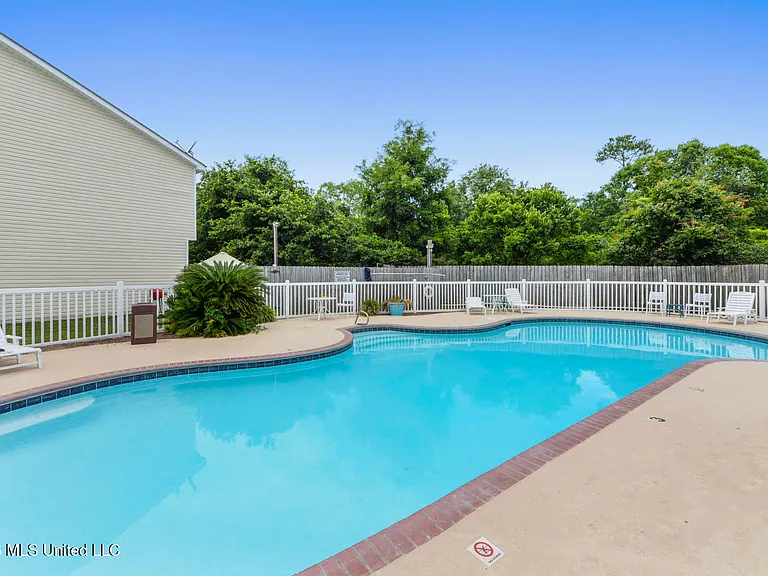 1270 Century Oaks Dr #B — Photo 19
