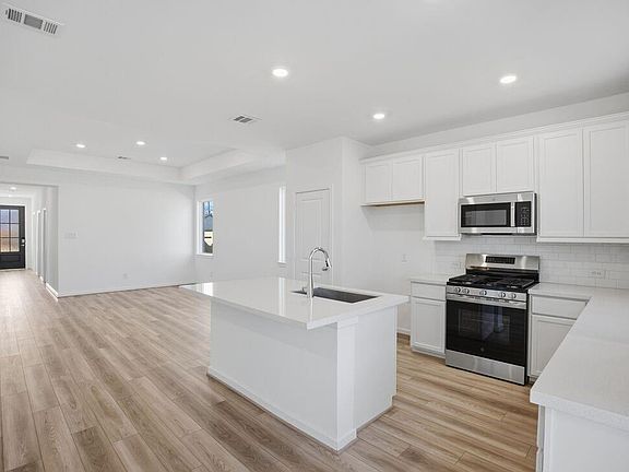 3rd image of 21930 Sam Raburn Dr