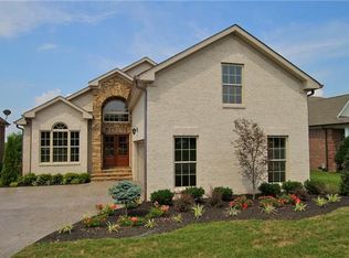 1120 Fairvue Village Ln, Gallatin, TN 37066