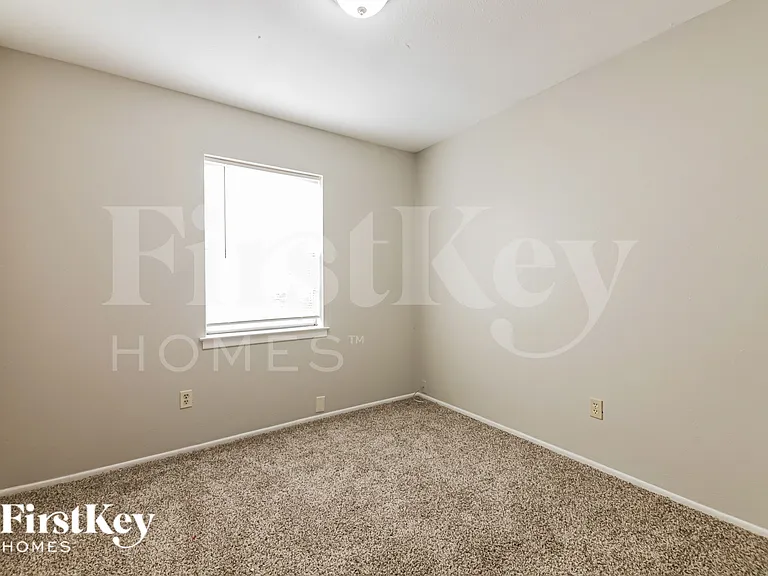 2029 Willow Ln — Photo 15