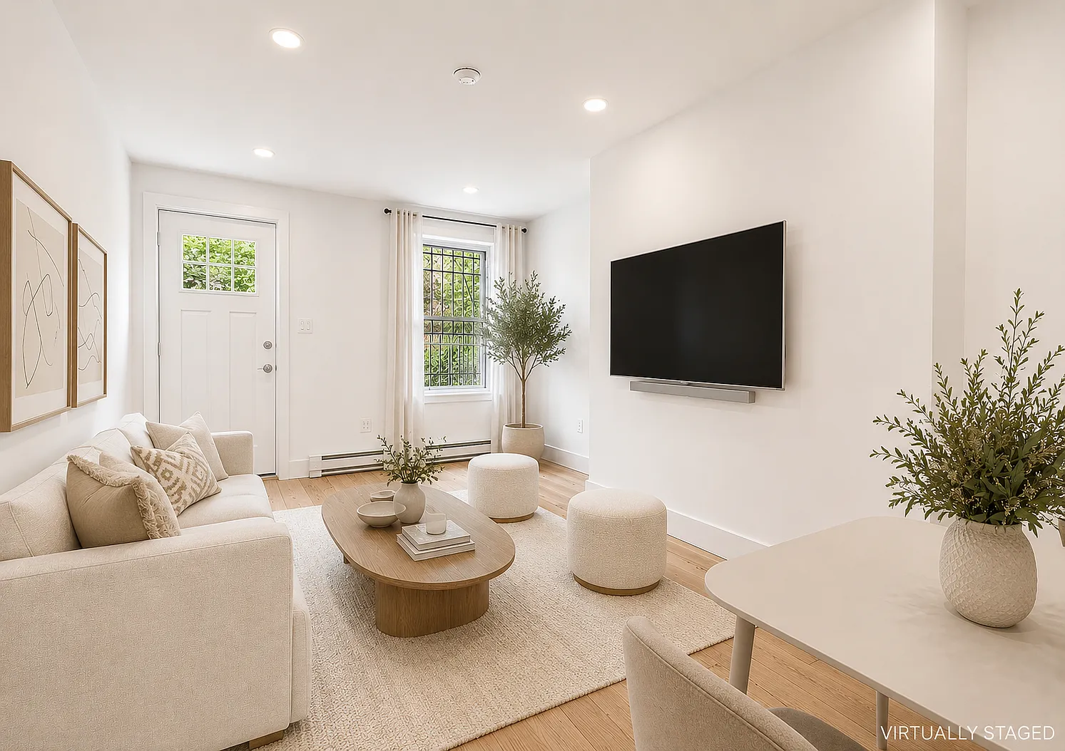 558 Henry Street — Photo 2