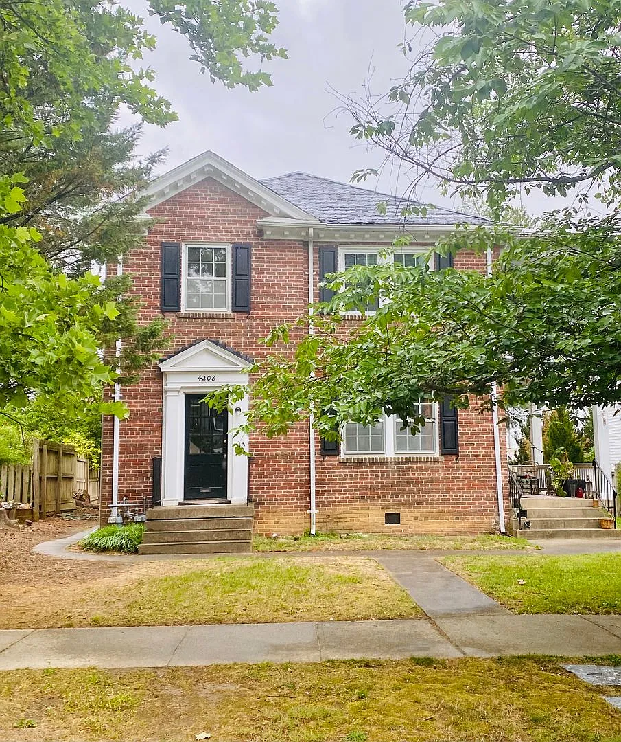 4208 Fitzhugh Avenue — Photo 1