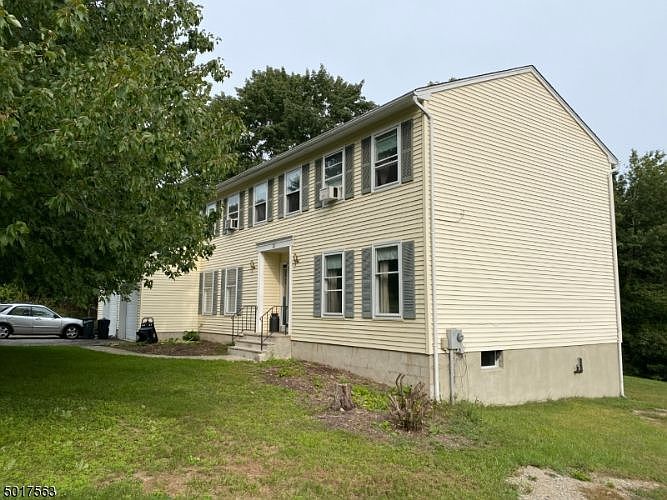 2nd image of 21 Southfield Dr