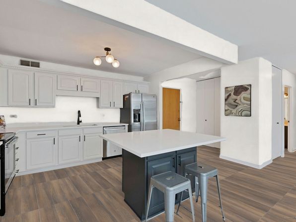 210 E Ohio St #6