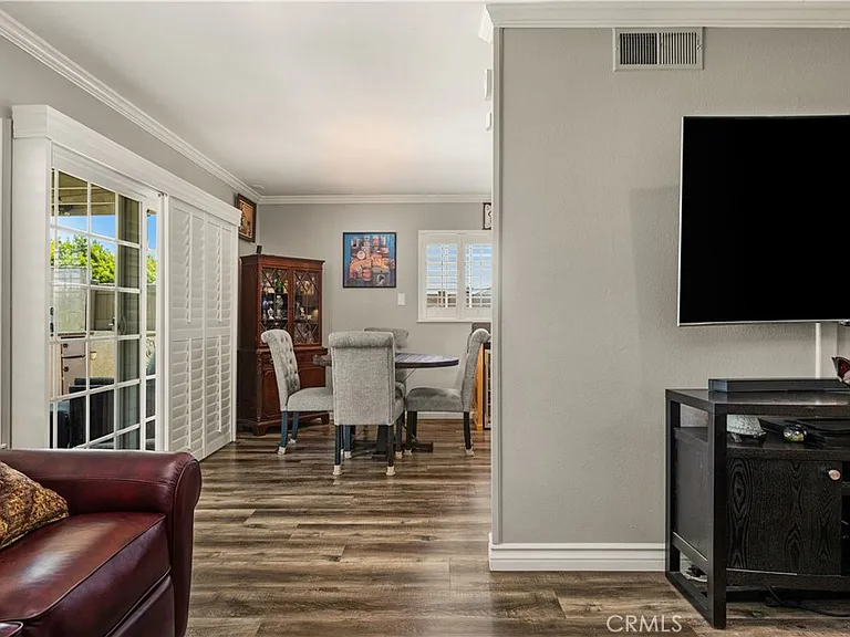 664 Olive Ave — Photo 7