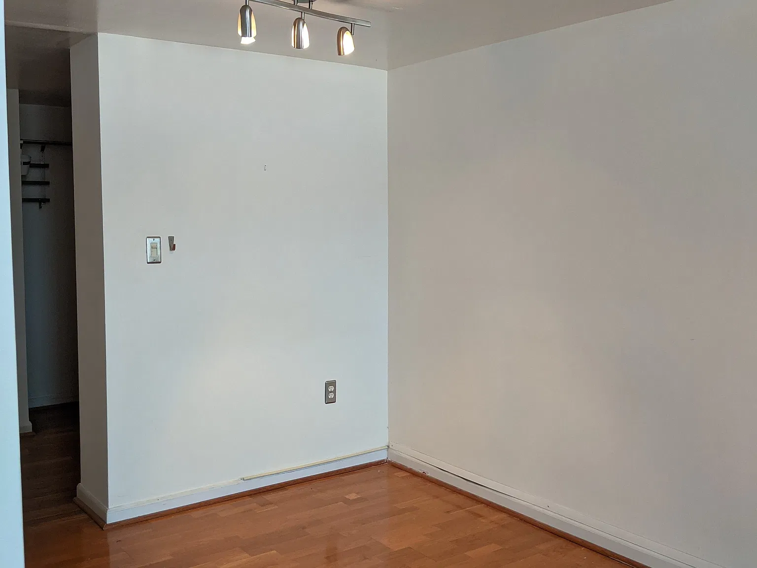 Studio, 384 sqft, $1,400 — Photo 4