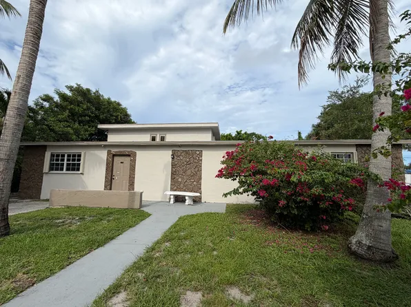21011 NE 13th Pl, Miami, FL 33179