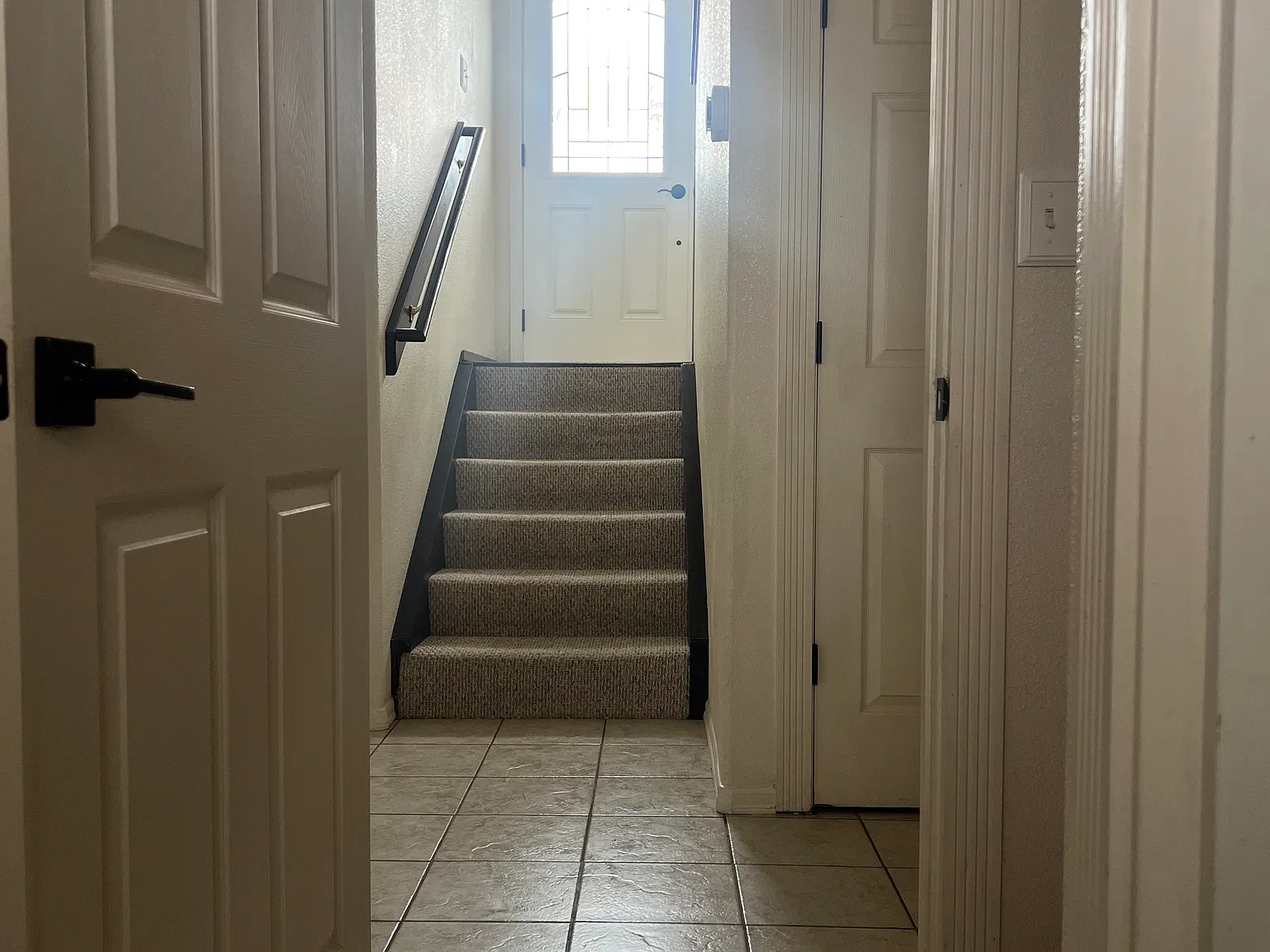 3 bed, 2.5 bath, 1738 sqft, $2,100 — Photo 4