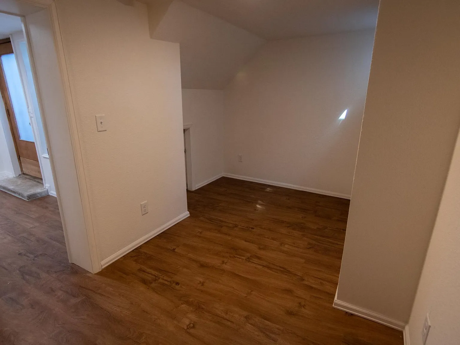 2 bed, 1200 sqft, $1,295 — Photo 2