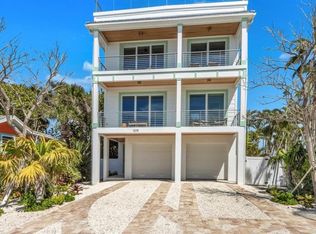 106 11th St S, Bradenton Beach, FL 34217