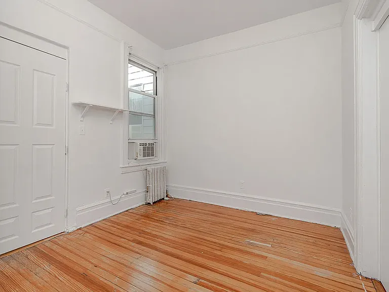 32-21 43rd St #2A — Photo 5