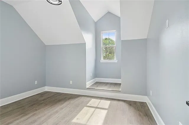 2320 Mardi Gras Blvd — Photo 9