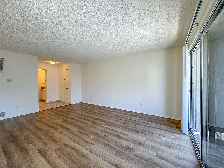 1755 Purdue Ave. — Photo 70