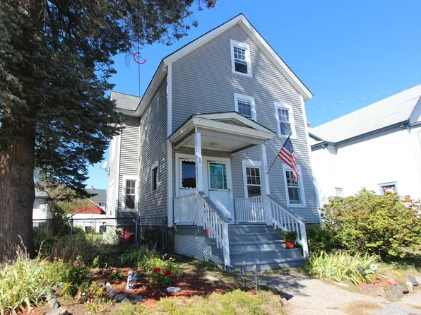 23-25 McKinley Ave, Lowell, MA 01851
