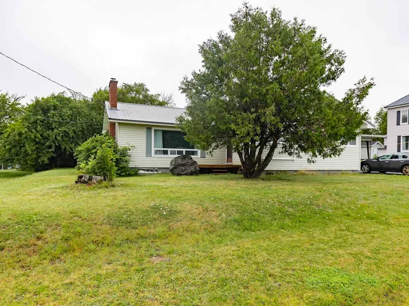 86 Queen St, Springhill, NS B0M 1X0