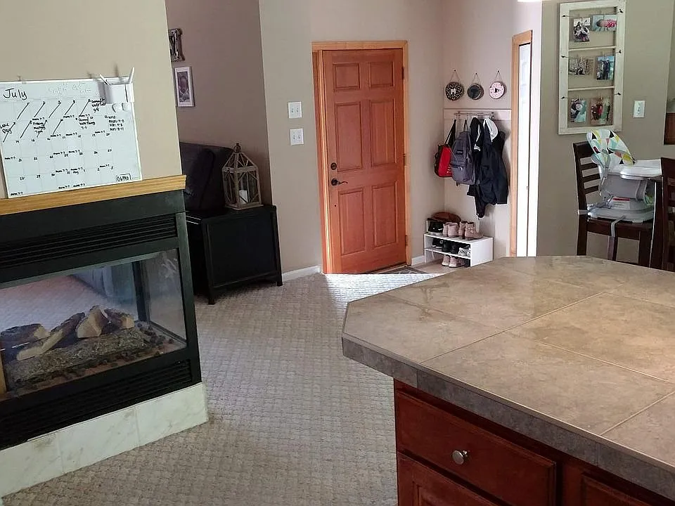 4 Bedroom Single Family Home — Photo 3