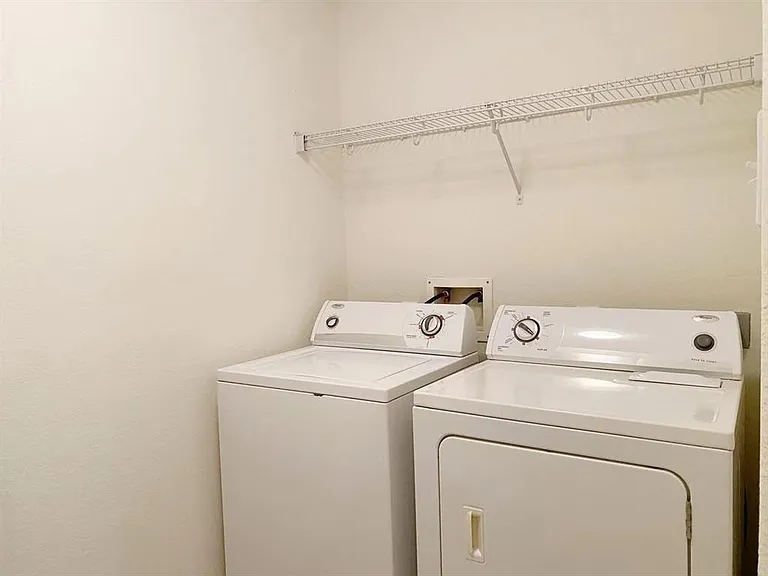 20707 Fair Castle Dr — Photo 13