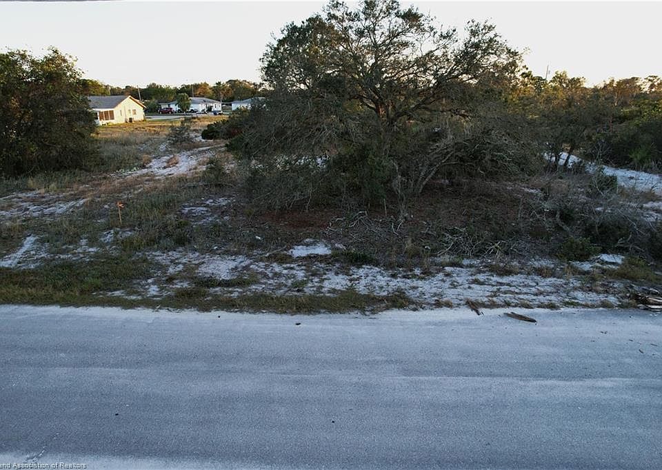 1st image of 109 Farrell Dr NE