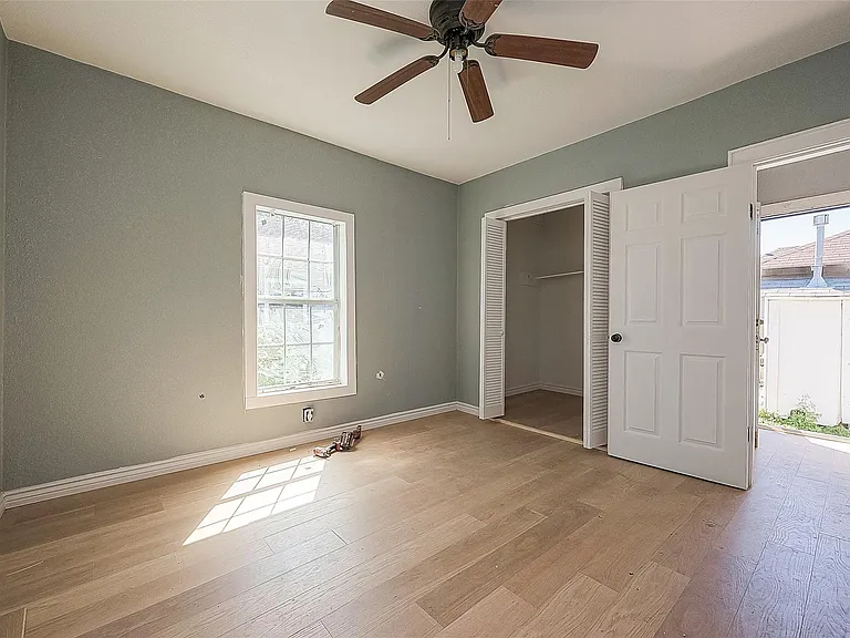 4704 Farmer St — Photo 14