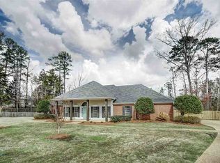 302 Windsor Ln, Brandon, MS 39047
