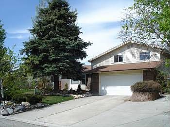 2nd image of 9838 S Iverness Cir
