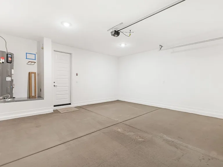 24623 N 164th Dr — Photo 15