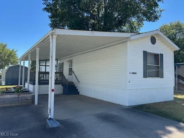 21 Redwood Dr, Beloit, OH 44609