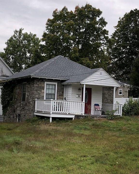 2nd image of 26 Nashua St