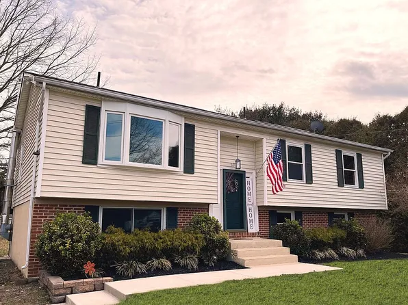 17 Hilliards Bridge Rd, Southampton, NJ 08088