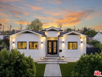 19148 Oxnard St, Tarzana, CA, 91356