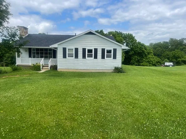 319 Madison Heights Rd, New Stanton, PA 15672