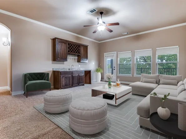 1854 Masters Dr, Desoto, TX 75115