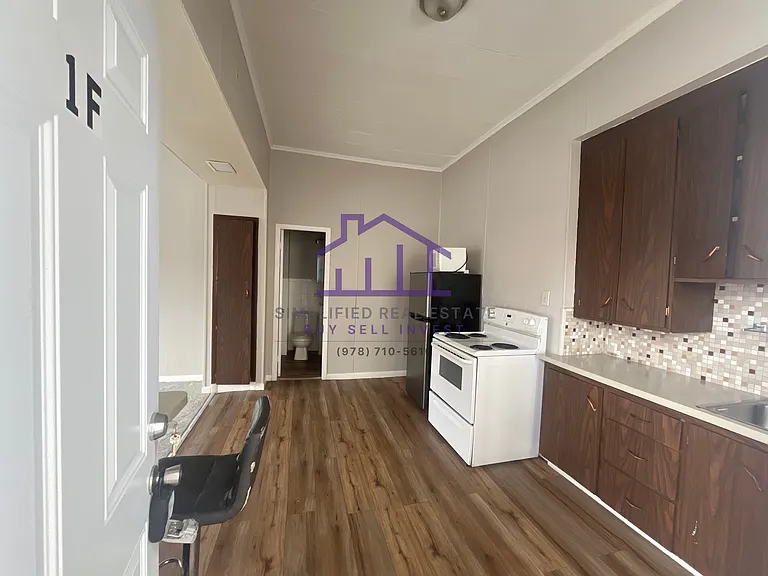 260 Park St #1F — Photo 1