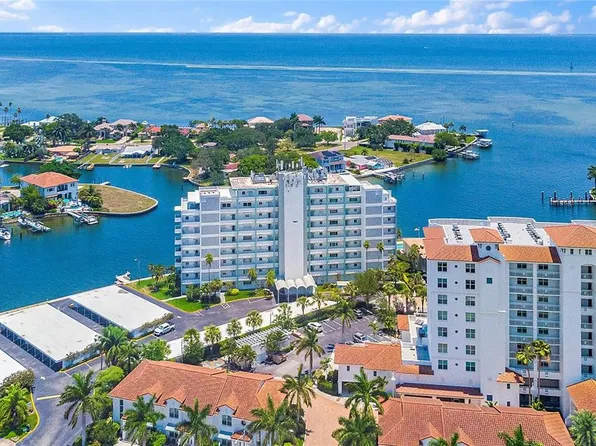 1365 Snell Isle Blvd NE APT 8D, Saint Petersburg, FL 33704