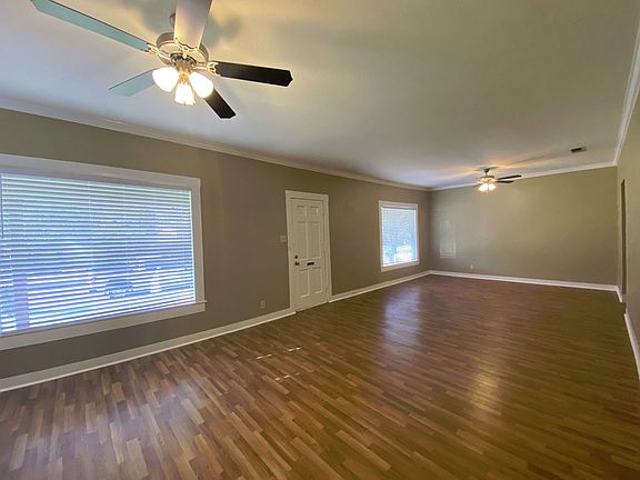 3rd image of 3104 Morrow Ave