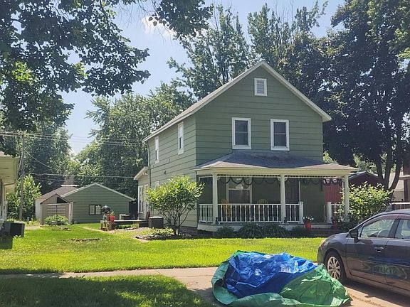 3rd image of 708 Main St