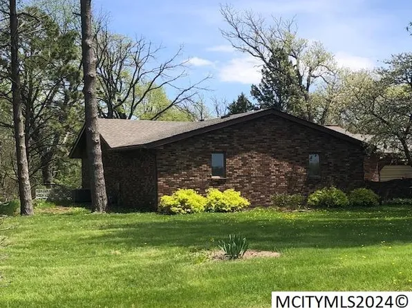 17719 Eagle Ave, Clear Lake, IA 50428