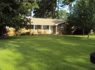 204 Rosemont Rd, Glennville, GA 30427