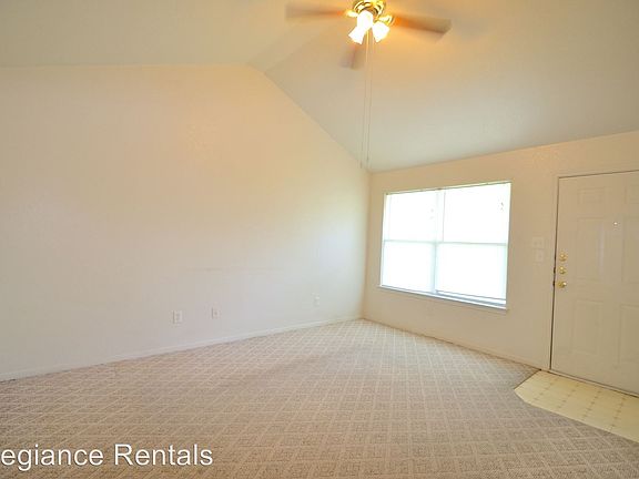 5th image of 405 N 1st St APT C