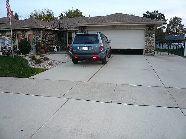 7517 Hemlock Dr photo 1