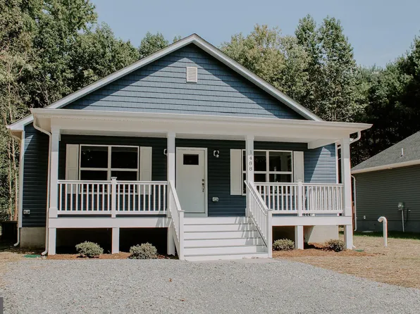 1488 Lakeview Dr, Colonial Beach, VA 22443