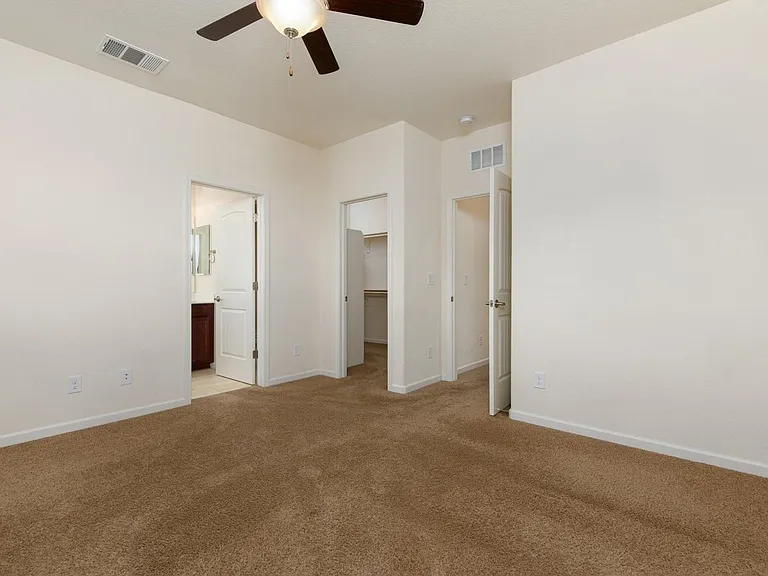 1032 Arbor Rd — Photo 10