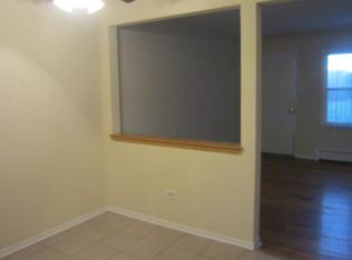 36 King Arthur Ct APT 1, Northlake, IL 60164